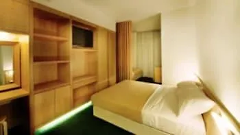 Mayo Inn Singapur 3*,